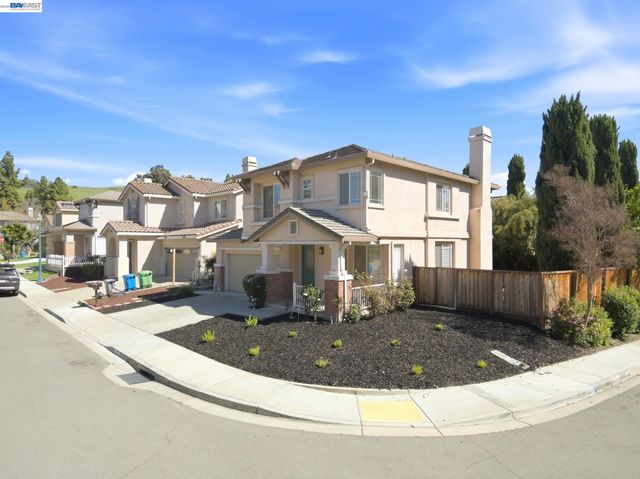 110 Pear LN, Union City, CA 94587