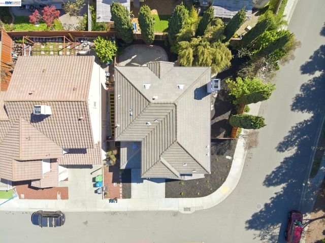110 Pear LN, Union City, CA 94587