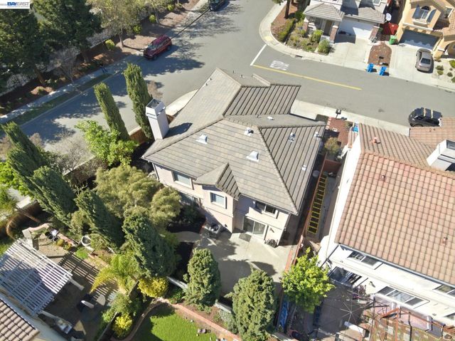 110 Pear LN, Union City, CA 94587