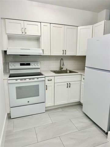 1440 NE 50th Court 3, Fort Lauderdale, FL 33334