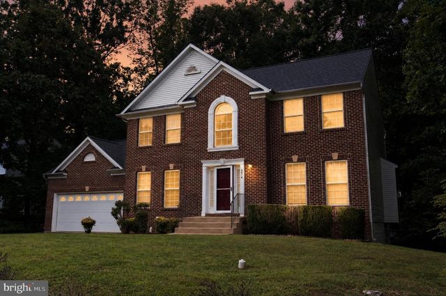 9514 HICKORY HILL DR, Fredericksburg, VA 22408