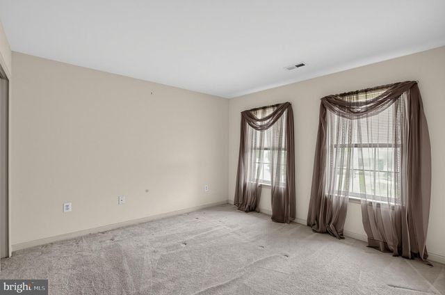 9514 HICKORY HILL DR, Fredericksburg, VA 22408