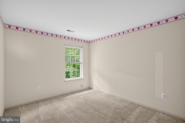 9514 HICKORY HILL DR, Fredericksburg, VA 22408