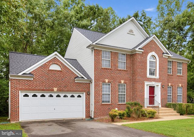 9514 HICKORY HILL DR, Fredericksburg, VA 22408