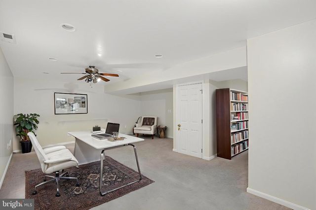 9514 HICKORY HILL DR, Fredericksburg, VA 22408