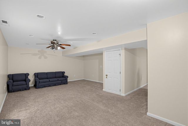 9514 HICKORY HILL DR, Fredericksburg, VA 22408