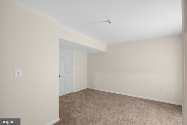 9514 HICKORY HILL DR, Fredericksburg, VA 22408