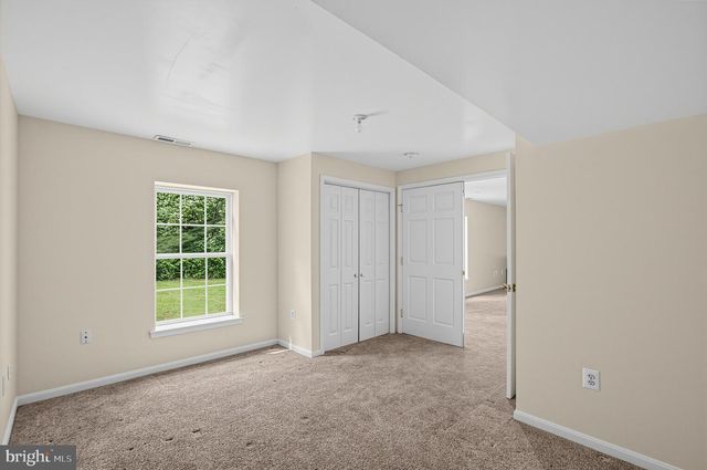 9514 HICKORY HILL DR, Fredericksburg, VA 22408