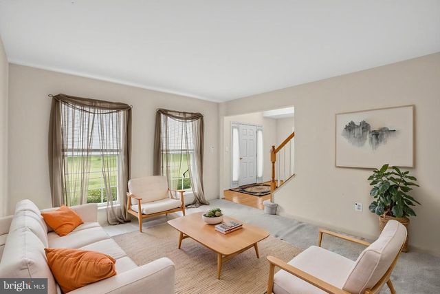 9514 HICKORY HILL DR, Fredericksburg, VA 22408