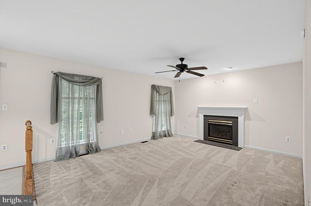 9514 HICKORY HILL DR, Fredericksburg, VA 22408