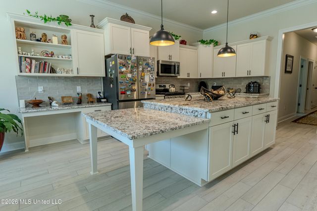 7298 S Aberdeen Drive, Pass Christian, MS 39571