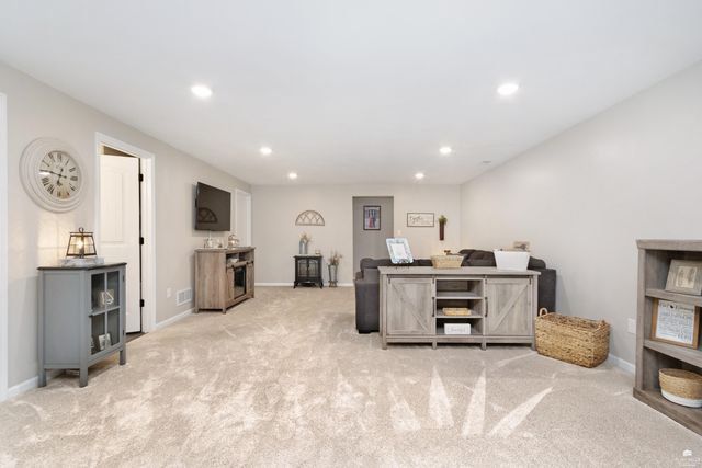 9950 Rosemary Lane, Manhattan, KS 66502