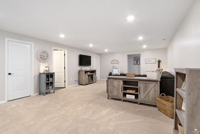 9950 Rosemary Lane, Manhattan, KS 66502