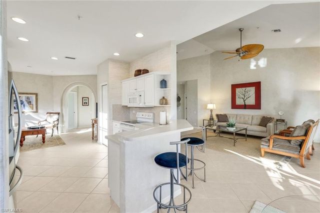 8490 Danbury BLVD # 205, Naples, FL 34120
