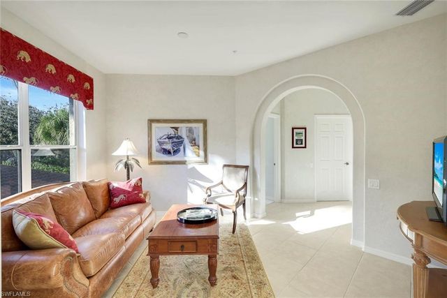 8490 Danbury BLVD # 205, Naples, FL 34120