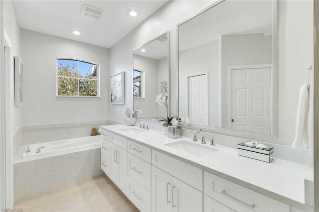 8490 Danbury BLVD # 205, Naples, FL 34120