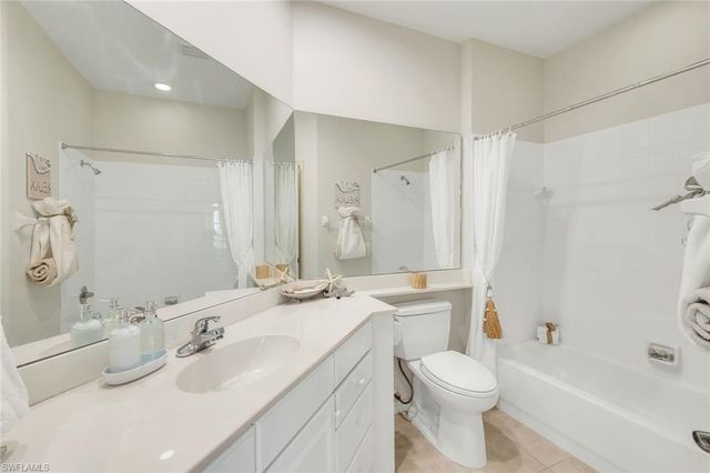 8490 Danbury BLVD # 205, Naples, FL 34120