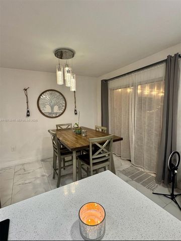 5685 NW 194th Ln, Miami Gardens, FL 33055