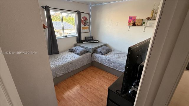 5685 NW 194th Ln, Miami Gardens, FL 33055