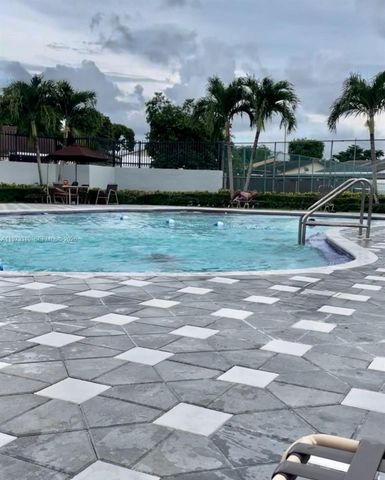 5685 NW 194th Ln, Miami Gardens, FL 33055