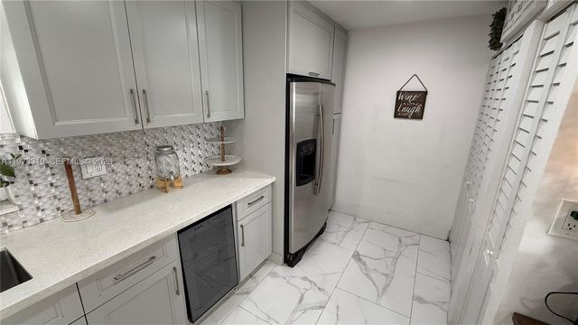 5685 NW 194th Ln, Miami Gardens, FL 33055