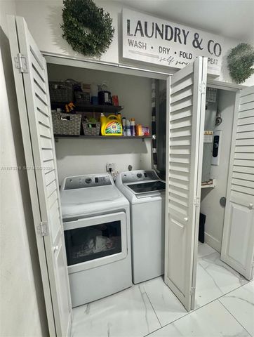 5685 NW 194th Ln, Miami Gardens, FL 33055