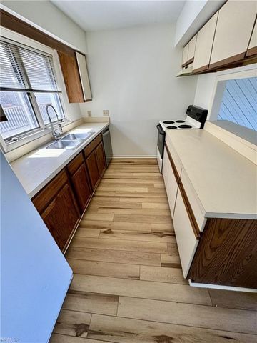 2326 Starfish RD, Virginia Beach, VA 23451