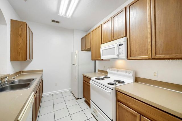 6466 CAVA ALTA DRIVE 208, Orlando, FL 32835