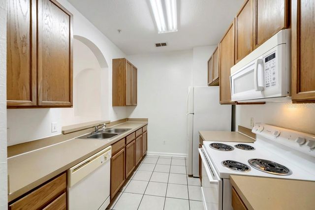 6466 CAVA ALTA DRIVE 208, Orlando, FL 32835
