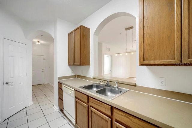 6466 CAVA ALTA DRIVE 208, Orlando, FL 32835