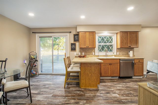 234 Lyn Brook Drive, Coldwater, MI 49036