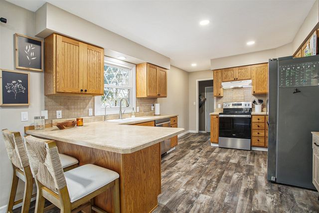 234 Lyn Brook Drive, Coldwater, MI 49036