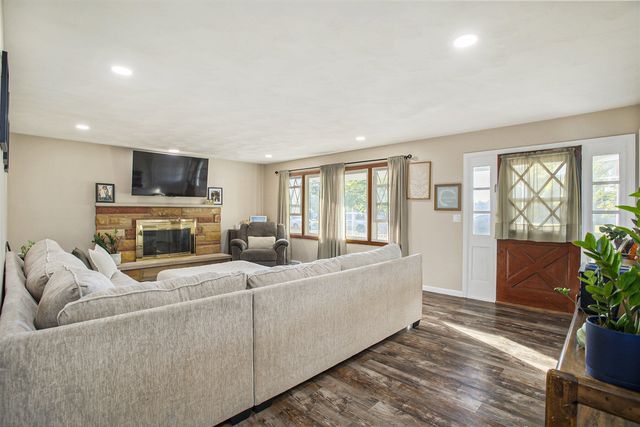 234 Lyn Brook Drive, Coldwater, MI 49036