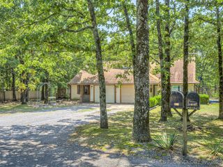 912 Summit Ridge Court, Tahlequah, OK 74464