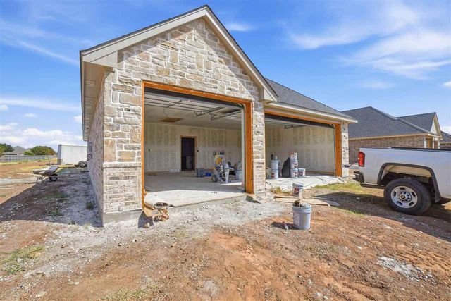3802 NE Fieldcrest, Lawton, OK 73507