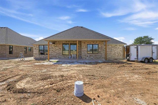 3802 NE Fieldcrest, Lawton, OK 73507