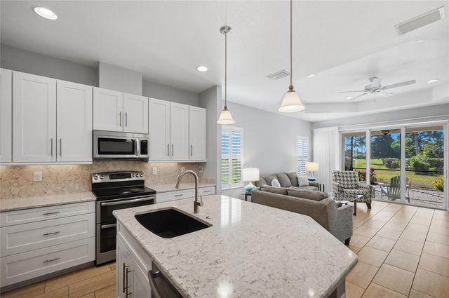 7105 VISTA BELLA DRIVE, Bradenton, FL 34209