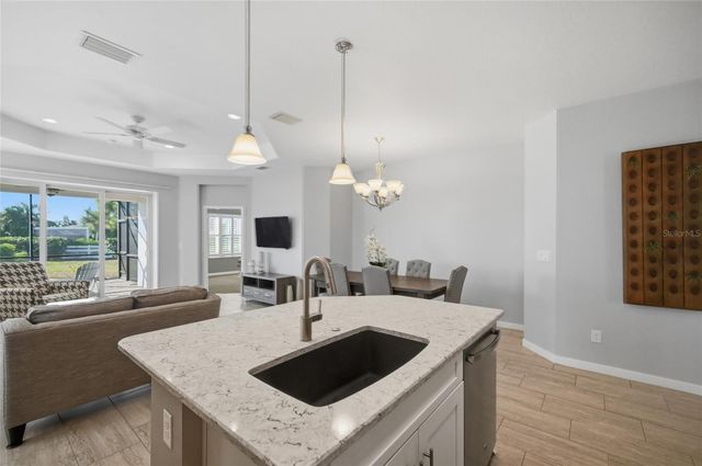 7105 VISTA BELLA DRIVE, Bradenton, FL 34209