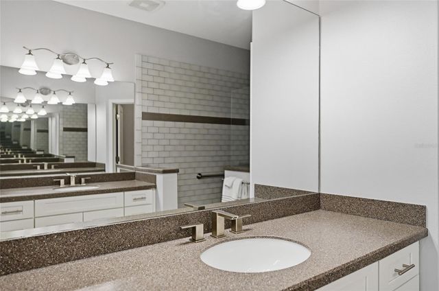 7105 VISTA BELLA DRIVE, Bradenton, FL 34209