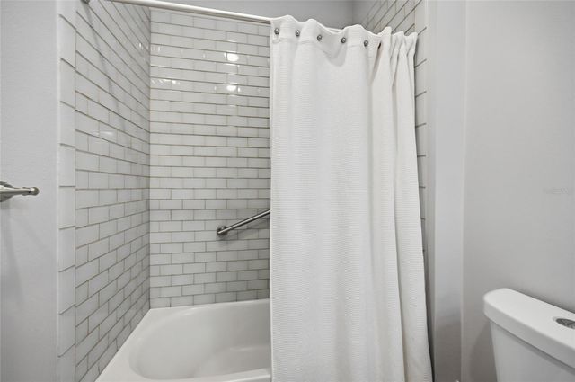 7105 VISTA BELLA DRIVE, Bradenton, FL 34209