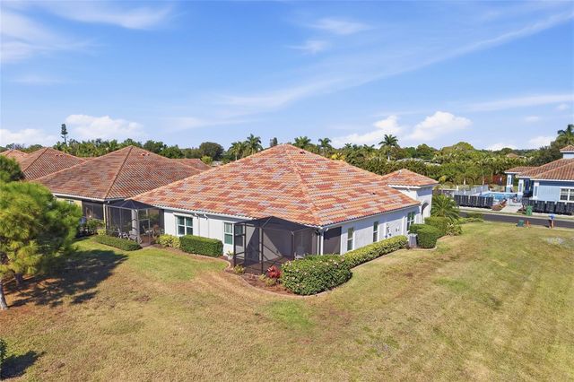 7105 VISTA BELLA DRIVE, Bradenton, FL 34209