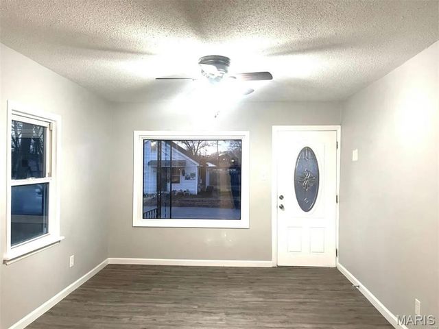 907 Pyramid Drive, Valley Park, MO 63088