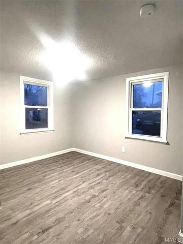 907 Pyramid Drive, Valley Park, MO 63088