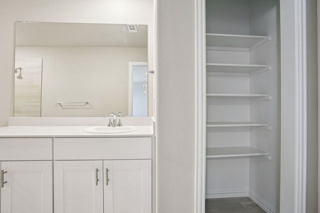 10816 Colonial Heights Lane, Fort Worth, TX 76179