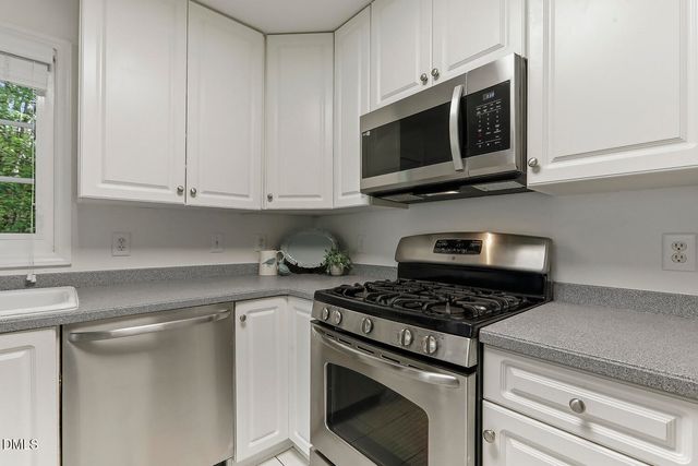 305 Glen Echo Lane Unit M, Cary, NC 27518