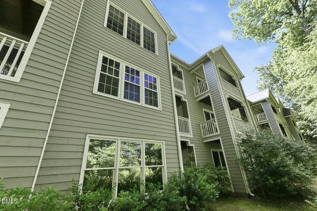 305 Glen Echo Lane Unit M, Cary, NC 27518