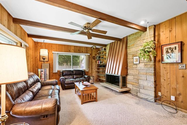 335 W Nicolet COURT, Glendale, WI 53217