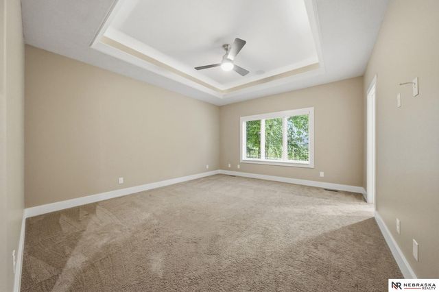 9700 Thornwood Circle, Lincoln, NE 68512