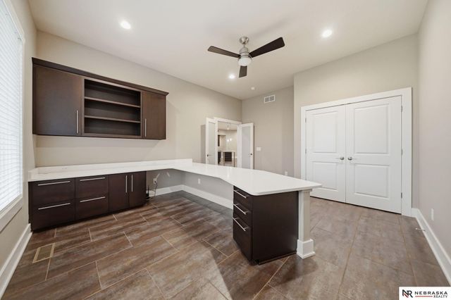 9700 Thornwood Circle, Lincoln, NE 68512