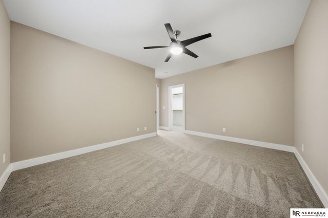 9700 Thornwood Circle, Lincoln, NE 68512